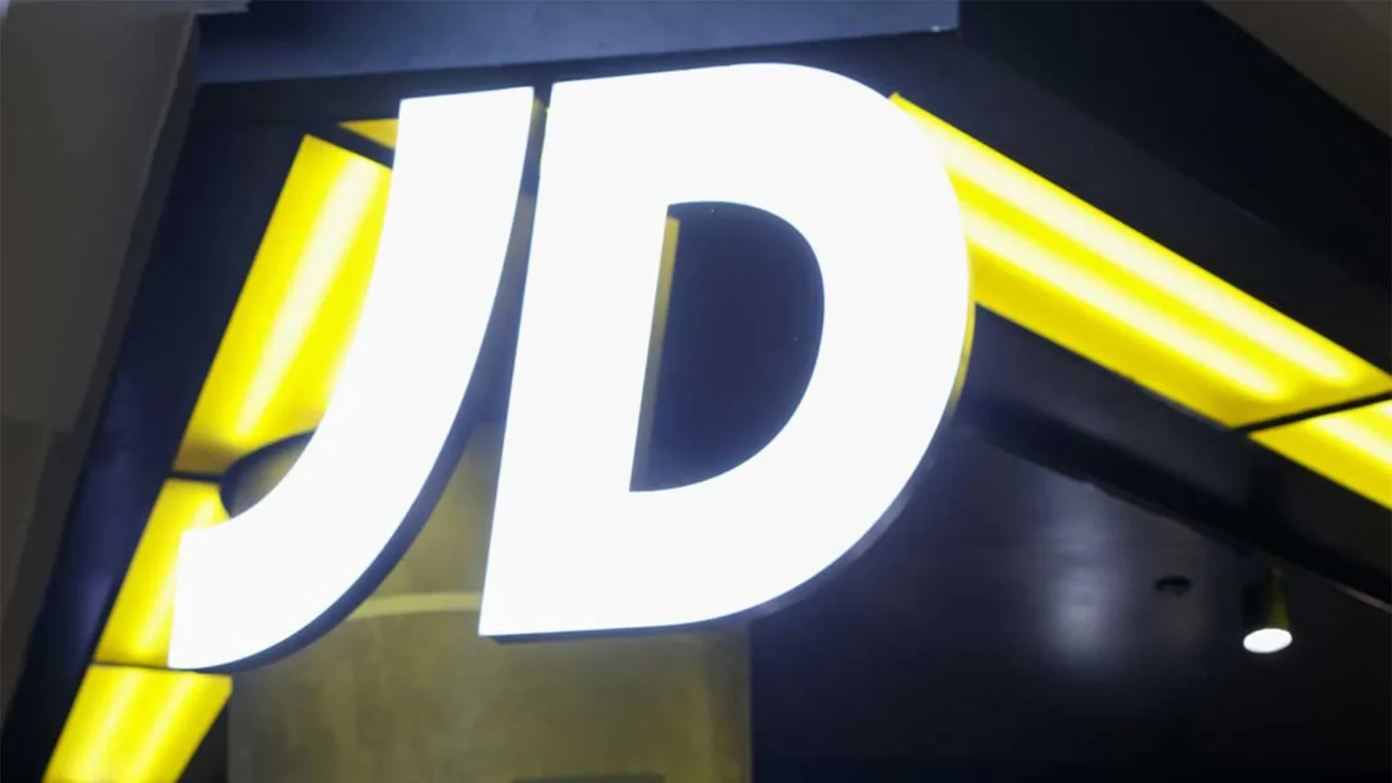 JD SPORTS-1