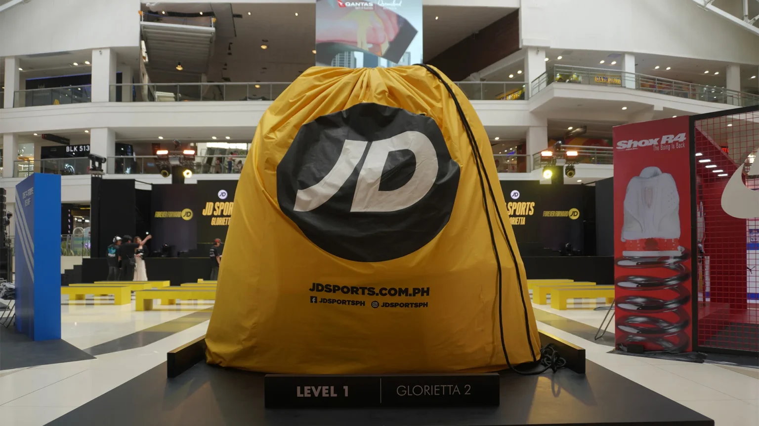 JD SPORTS-2