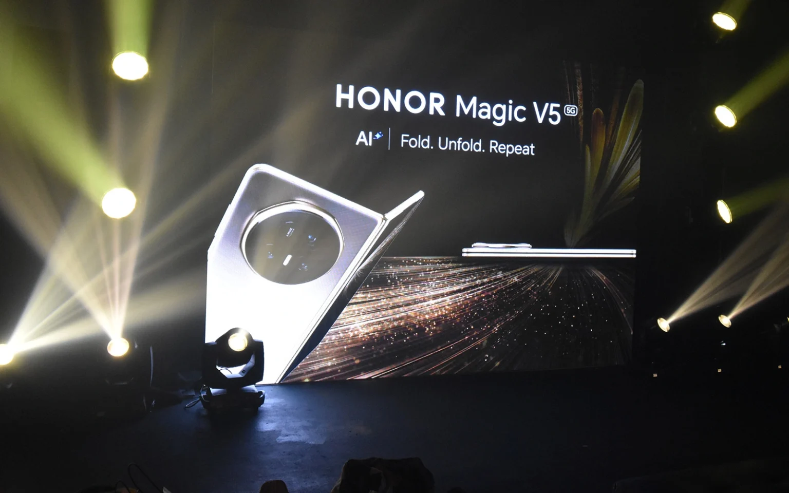 honor-magic-v5-preview-event-4